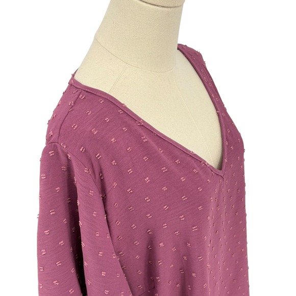 Bloomchic Plus Size V Neck Tiered Flutter Sleeve Textured Dot Top - Picture 4 of 4